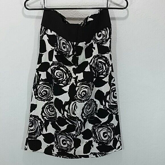 Necessary objects size Large cocktail dress - Picture 3 of 5